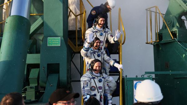 Российские космонавты вернулись на МКС после работ в открытом космосе 1