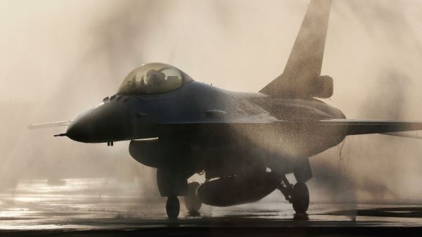 СМИ: США отложили поставку F-16 Болгарии, опасаясь утечек данных в Россию 0