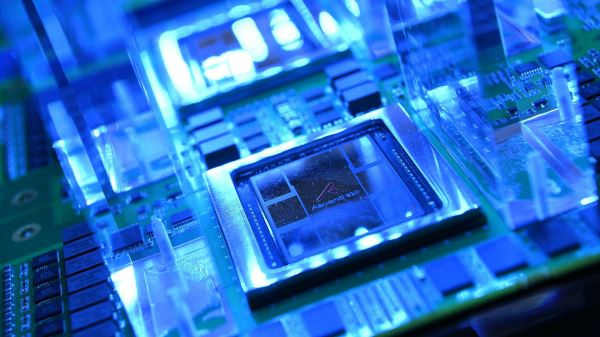 Intel заметила угрозу в китайских производителях процессоров 0