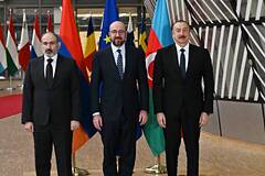 Пашинян и Алиев договорились начать подготовку к мирным переговорам