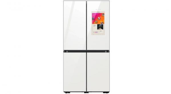 Вместо диетолога и жены: Samsung представила сверхумный холодильник